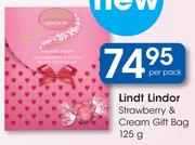 Lindt Lindor Strawberry & Cream Gift Bag-125g Per Pack