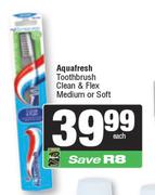 Aquafresh Toothbrush Clean & Flex Medium Or Soft