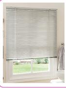 Decorland Ready Made 25mm Aluminium Venetian Blinds (White) 600x1000mm