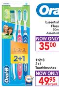 Oral-B 1.2.3 2+1 Toothbrushes-Per Pack