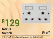 Nexus 2X16A Switch