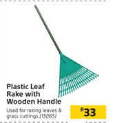 Plastic Leaf Rake With Wooden Handle