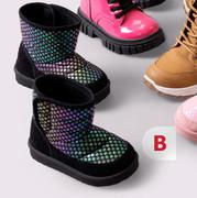 Girls Snug Boots Black/Pink Size 3-1