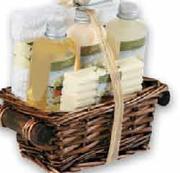 Vanilla Bath Gift Set In Wicker Basket