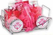 Pink Bath Gift Set In Wire Holder 