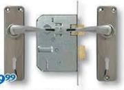 Yale 3 Lever Lock Set