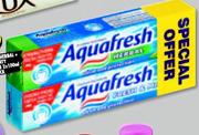 Aquafresh Herbal+Fresh & Minty Toothpaste 2 x 100ml