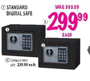 Compact Mini Safe-Each