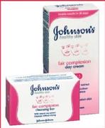 Johnson's Exfoliating Wash-Each