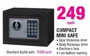 Compact Mini Safe-Each