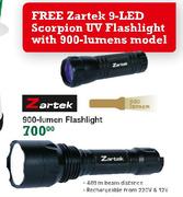 Zartek 900-Lumen Flashlight