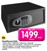 Yale Guesthouse Safe