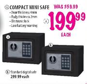 Compact Mini Safe-Each