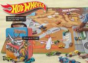 Hot Wheels Hot Box Plus 2 Cars